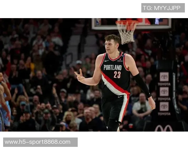 克林根表现出色14投7中砍下18分11篮板4助攻正负值高达16分助球队获胜 克林根表现出色14投7中砍下18分11篮板4助攻正负值高达16分助球队获胜